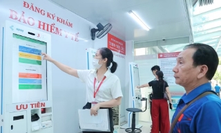 Không được thu thêm tiền của người bệnh BHYT nếu không khám theo yêu cầu