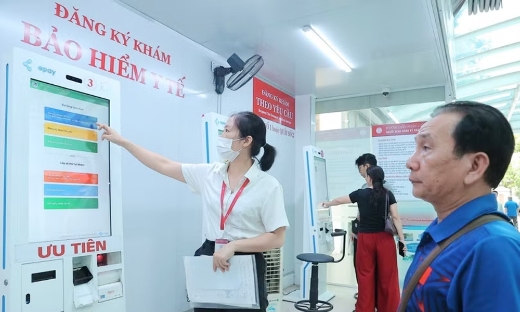 Không được thu thêm tiền của người bệnh BHYT nếu không khám theo yêu cầu