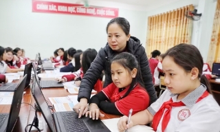 Cơ cấu, số lượng, chế độ với hiệu trưởng, hiệu phó khi sắp xếp cơ sở giáo dục