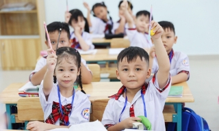 Dự kiến Tiếng Anh thành môn bắt buộc với lớp 1 từ năm 2028