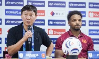 Huấn luyện viên Kim Sang-sik: 'Hy vọng Xuân Son sẽ ghi 3 bàn trước Thái Lan ở chung kết!'