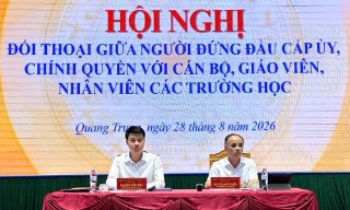 Lãnh đạo xã Quang Trung lắng nghe cán bộ, giáo viên sau sáp nhập trường học