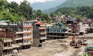 Trung Quốc gửi viện trợ khẩn cấp và cử chuyên gia cứu hộ tới Nepal