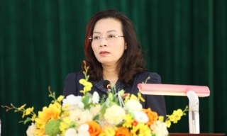 Phó Bí thư Thường trực Thành ủy, Trưởng Đoàn Đại biểu Quốc hội thành phố Nguyễn Thị Hương tiếp xúc cử tri xã Ngọc Thiện
