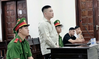 Cái kết cho kẻ vung dao chém 2 người thân