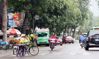 Không khí lạnh tràn xuống, Bắc Bộ chuyển lạnh kèm mưa lớn và dông