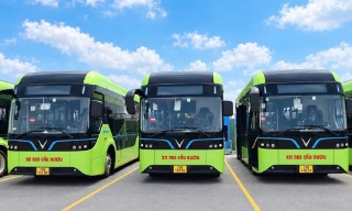 Hà Nội tiếp tục thay thế đưa vào khai thác hàng loạt các xe buýt điện mới