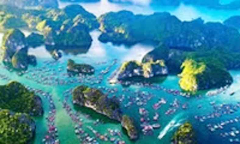  Vịnh Hạ Long - kỳ quan nên đến chiêm ngưỡng một lần trong đời