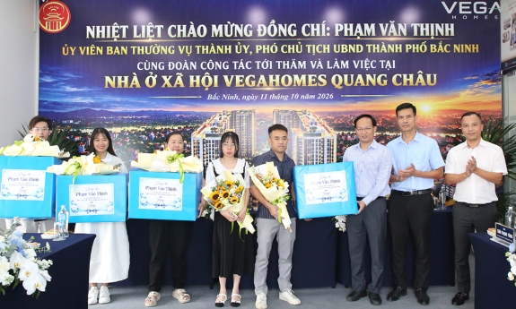 Phó Chủ tịch UBND thành phố Phạm Văn Thịnh thăm dự án nhà ở xã hội Vegas Home Quang Châu