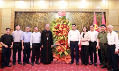  Bí thư Thành ủy Nguyễn Hồng Thái tiếp đoàn đại biểu Tòa Giám mục Bắc Ninh