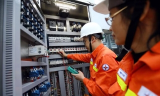Bộ Công Thương đề xuất điều chỉnh quy định về giá bán lẻ điện sinh hoạt 5 bậc