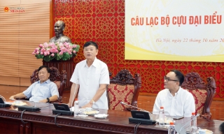 Câu lạc bộ Cựu đại biểu Quốc hội nghe báo cáo về tình hình thế giới và hoạt động đối ngoại của Đảng, Nhà nước