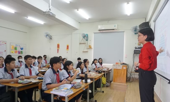 Bộ Giáo dục và Đào tạo lấy ý kiến người dân về thi lớp 10 chỉ với hai môn Văn và Toán