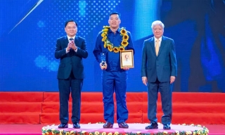 Tôn vinh vẻ đẹp của người công nhân Việt Nam trong thời kỳ mới