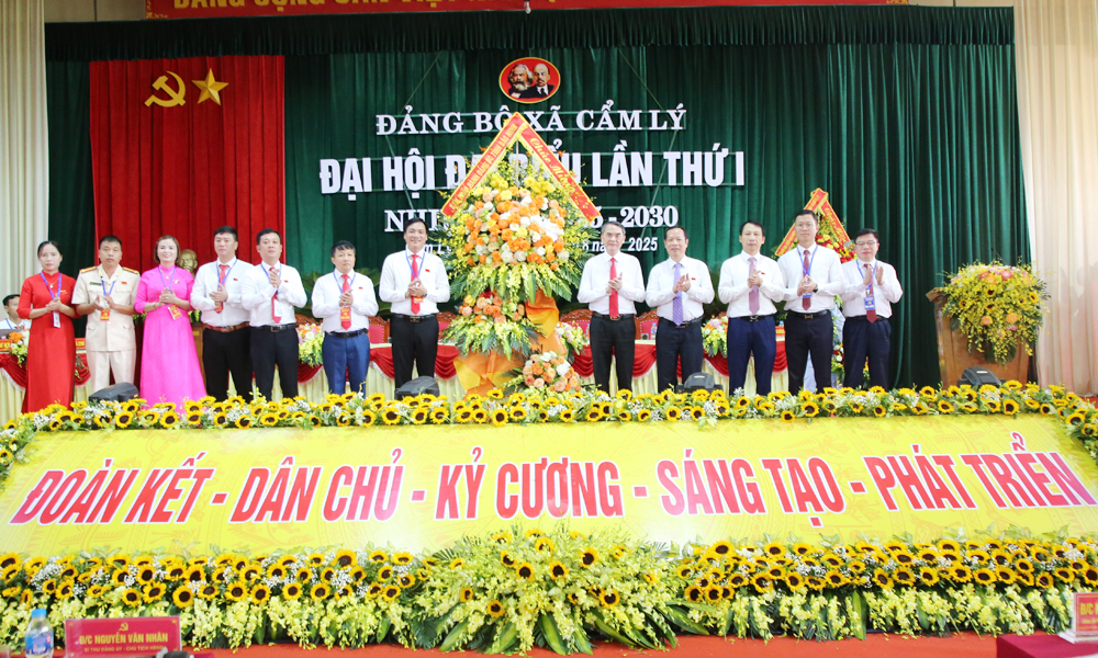  Đổi mới sáng tạo, khơi dậy khát vọng phát triển, đưa Cẩm Lý trở thành xã nông thôn mới nâng cao 