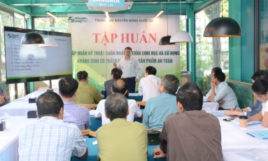 Nâng cao kỹ thuật chăn nuôi an toàn sinh học cho cán bộ khuyến nông