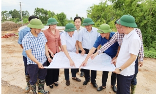 Chủ tịch HĐND tỉnh Bắc Ninh Nguyễn Việt Oanh kiểm tra ứng phó, khắc phục hậu quả bão số 4