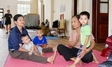 Xã Tam Giang chăm lo đời sống người dân di dời từ vùng ngập lụt