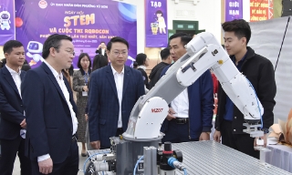 Phường Từ Sơn: Khai mạc Ngày hội STEM và Cuộc thi Robocon lần thứ I năm 2025