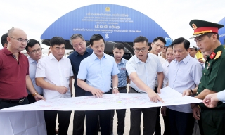 Chủ tịch UBND tỉnh Vương Quốc Tuấn kiểm tra công tác chuẩn bị Lễ khởi công Cảng hàng không quốc tế Gia Bình