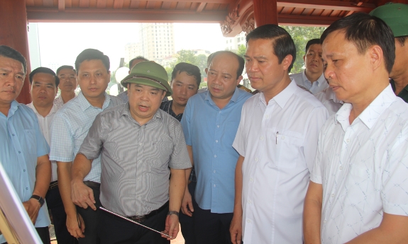 Phấn đấu bàn giao toàn bộ mặt bằng dự án hạ tầng kỹ thuật và các công trình phụ trợ công viên Văn Miếu trước ngày 20/9