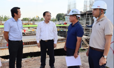  Thứ trưởng Bộ Xây dựng Nguyễn Văn Sinh kiểm tra tình hình thực hiện đề án xây dựng nhà ở xã hội tại Bắc Ninh