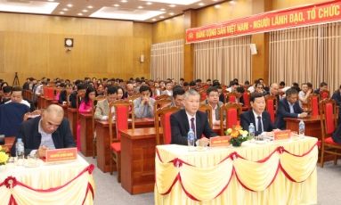  Tháo gỡ vướng mắc về quy hoạch, tạo quỹ đất sạch, thu hút các nhà đầu tư chiến lược