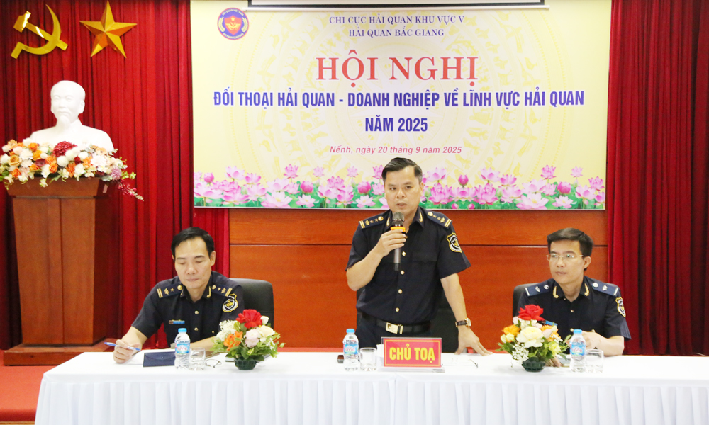  Hải quan Bắc Giang đối thoại với doanh nghiệp có hoạt động xuất, nhập khẩu