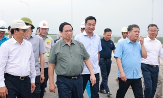 Thủ tướng Phạm Minh Chính khảo sát các dự án hạ tầng tại tỉnh Quảng Trị