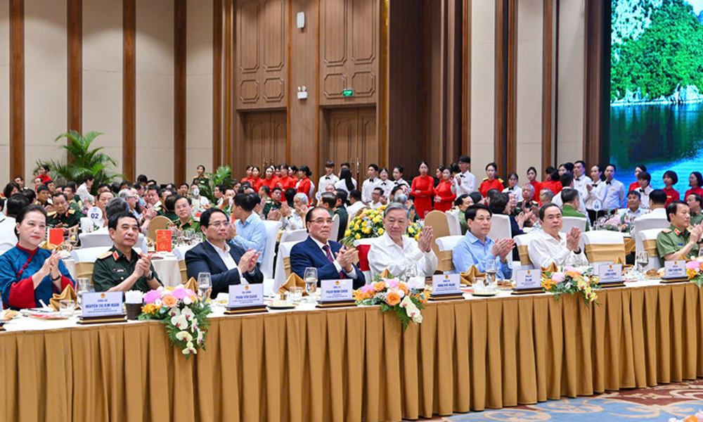  Tổng Bí thư Tô Lâm gặp mặt đại biểu các Bộ Quốc phòng, Bộ Công an, Bộ Ngoại giao