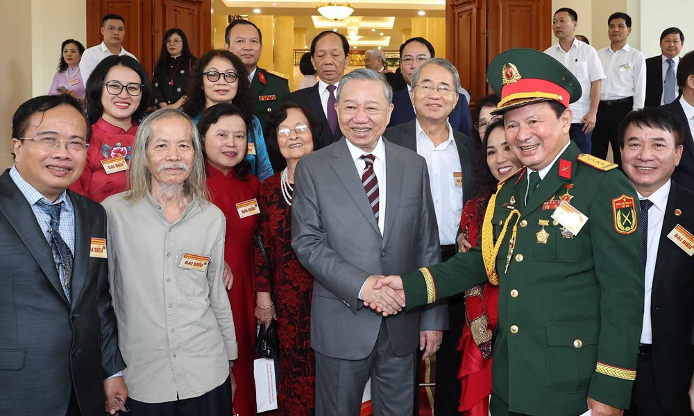  Tổng Bí thư Tô Lâm: Trí thức, nhà khoa học, văn nghệ sỹ tiếp tục là lực lượng tiên phong mở đường cho dân tộc tiến lên mạnh mẽ