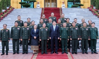Chủ tịch nước Lương Cường tiếp Chủ nhiệm Tổng cục Chính trị Quân đội nhân dân Lào