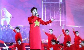 Chương trình nghệ thuật “Tự hào là người Việt Nam”: Hành trình kết nối triệu trái tim Việt