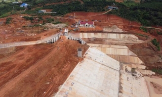 Quyết liệt tháo gỡ vướng mắc, xử lý dứt điểm các dự án tồn đọng kéo dài