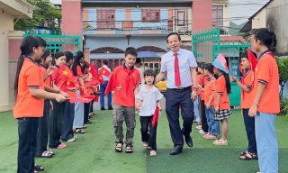 Tổ chức Lễ Khai giảng năm học mới thực sự là Ngày hội toàn dân đưa trẻ đến trường