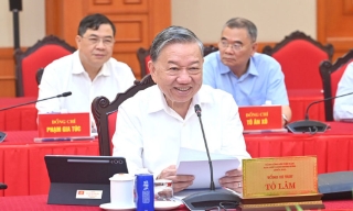 Bộ Chính trị cho ý kiến về công tác chuẩn bị Đại hội Đảng bộ Mặt trận Tổ quốc, các đoàn thể Trung ương