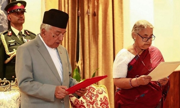Lãnh đạo lâm thời Nepal cam kết chống tham nhũng