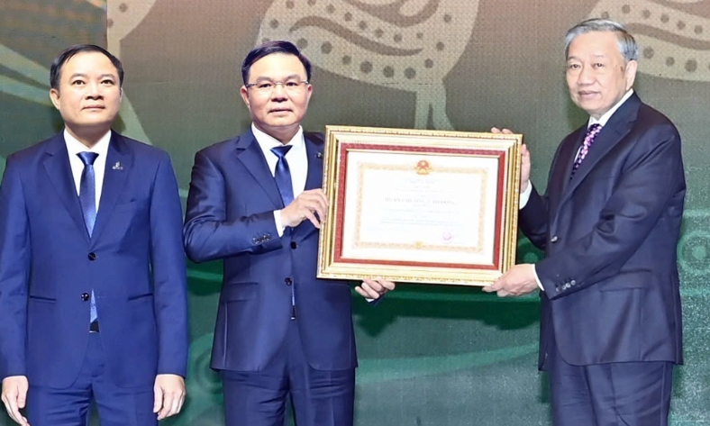  Tổng Bí thư Tô Lâm: Tập đoàn Công nghiệp - Năng lượng Quốc gia Việt Nam “Tiên phong - Vượt trội - Bền vững - Toàn cầu”