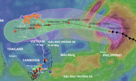 Siêu bão Ragasa đã mạnh cấp 17, quân đội sẵn sàng bay cứu hộ khi có lệnh