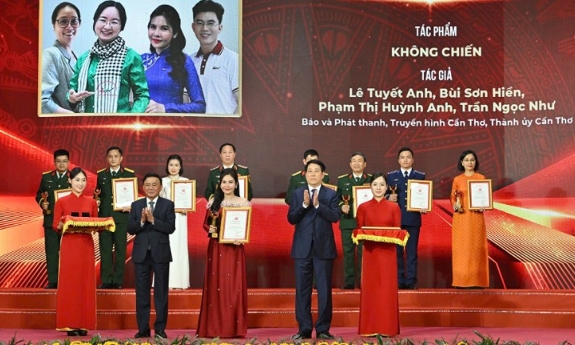 Trao giải Cuộc thi chính luận về bảo vệ nền tảng tư tưởng của Đảng: Bắc Ninh có 2 tác phẩm đạt giải khuyến khích
