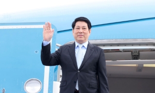 Chủ tịch nước lên đường dự Tuần lễ Cấp cao APEC lần thứ 32