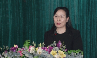 Chủ tịch Ủy ban MTTQ tỉnh Nguyễn Thị Hà dự sinh hoạt Chi bộ thôn Liên Ấp