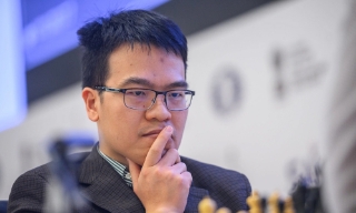 Quang Liêm thoát hiểm, giữ lại hy vọng vào tứ kết World Cup cờ vua