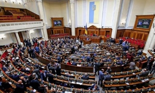 Quốc hội Ukraine bãi nhiệm 2 bộ trưởng trong vụ bê bối tham nhũng