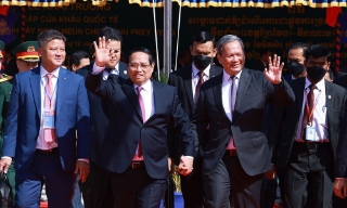 Thủ tướng Phạm Minh Chính và Thủ tướng Campuchia cùng dự khai trương cặp cửa khẩu quốc tế Tân Nam - Meun Chey