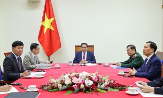 Thủ tướng Phạm Minh Chính điện đàm với Thủ tướng Malaysia
