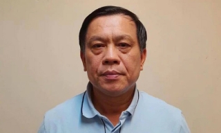 Thu giữ 25 phong bì tiền tỷ đề tên doanh nghiệp tại nơi làm việc của cựu Thứ trưởng Nguyễn Bá Hoan