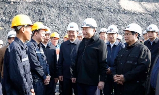 Tổng Bí thư Tô Lâm gặp mặt, chúc Tết công nhân ngành Than tại Quảng Ninh