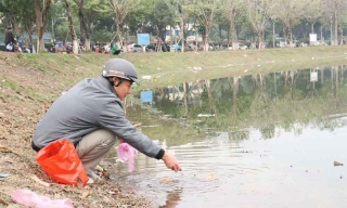 Bắc Ninh: Những hình ảnh đẹp và chưa đẹp trong ngày tiễn Táo quân về trời