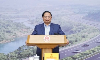 Tập trung tháo gỡ vướng mắc, đẩy nhanh tiến độ các công trình, dự án trọng điểm